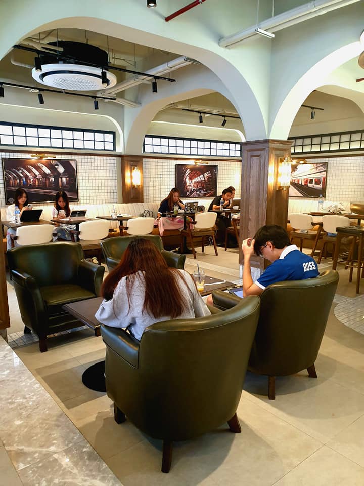 Oasis coffee สาขา สามย่าน